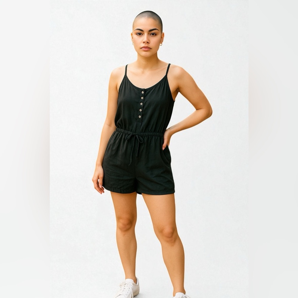 Allen Allen USA Women’s Black Spaghetti Straps Romper Shorts. Size S SKU 619